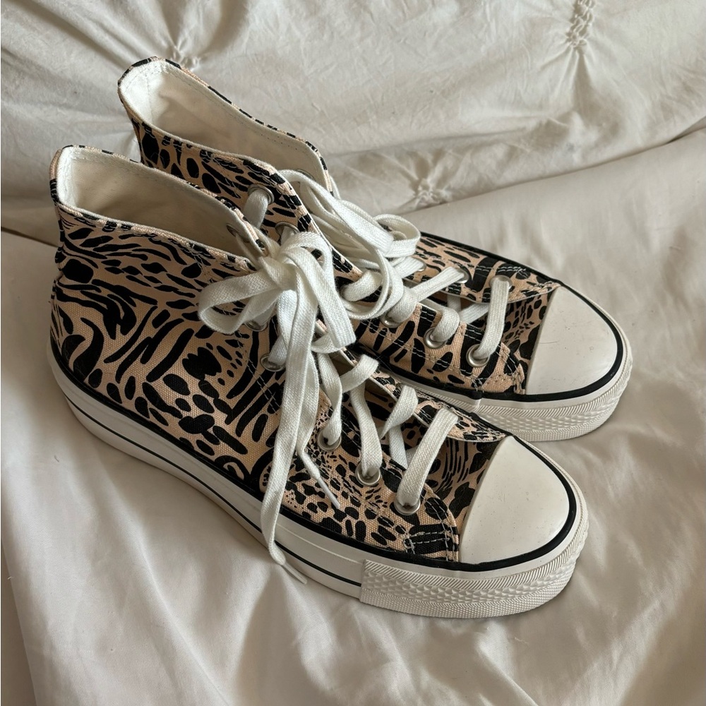 Brand New!! Animal Print Converse